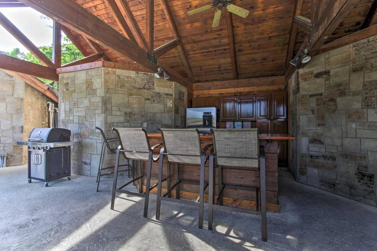 Great Wolf Cabin In Pigeon Forge! Villa Bagian luar foto