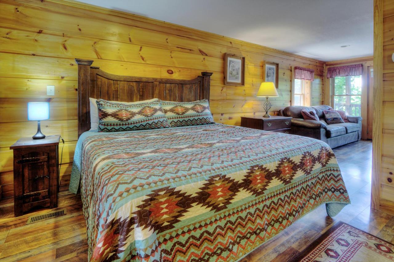Great Wolf Cabin In Pigeon Forge! Villa Bagian luar foto
