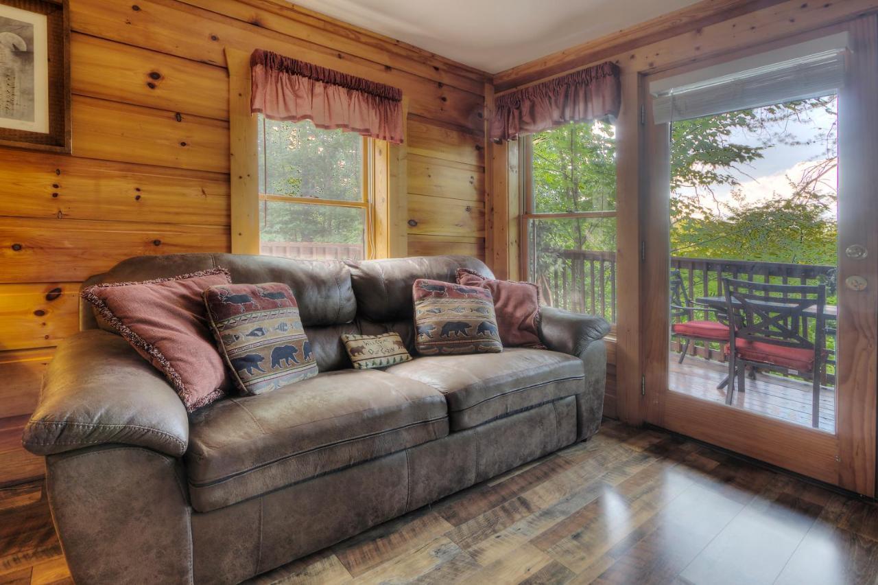 Great Wolf Cabin In Pigeon Forge! Villa Bagian luar foto