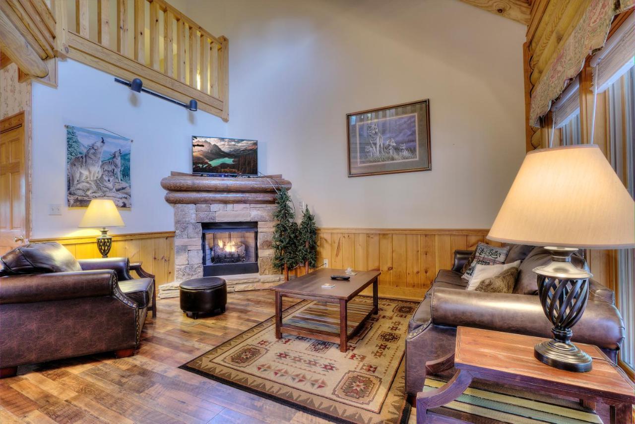 Great Wolf Cabin In Pigeon Forge! Villa Bagian luar foto
